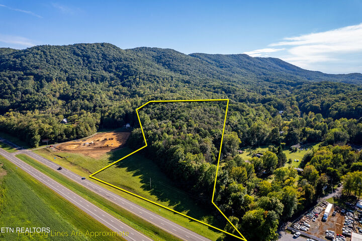 Property Photo: 4750 E Lamar Alexander Pkwy TN 37886