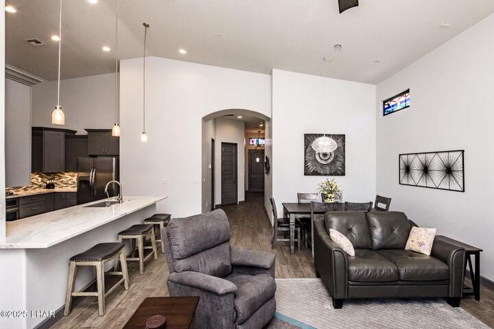 Property Photo:  643 Grand Island Dr  AZ 86403 
