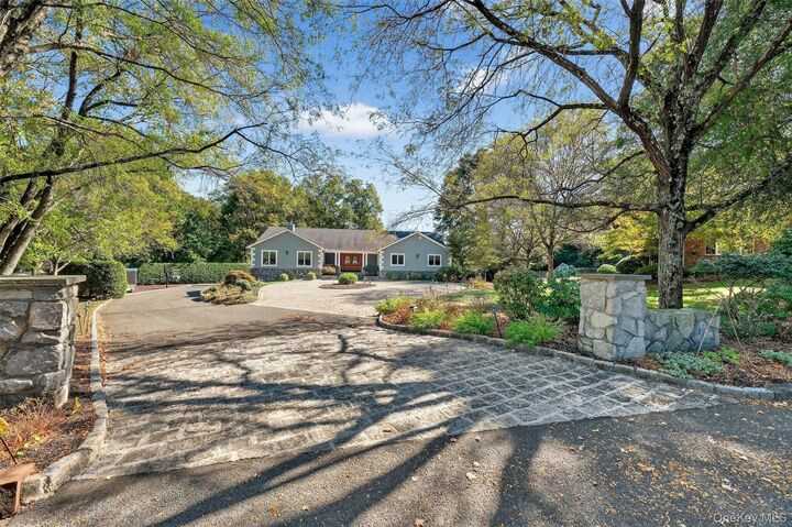Property Photo:  5 Stone Haven Road  NY 10994 