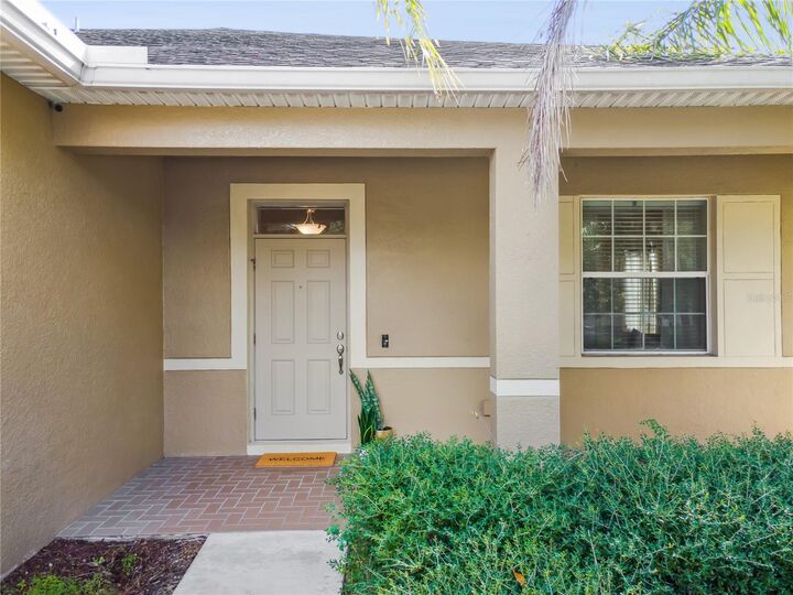 Property Photo:  5832 Tarleton Way  FL 32757 