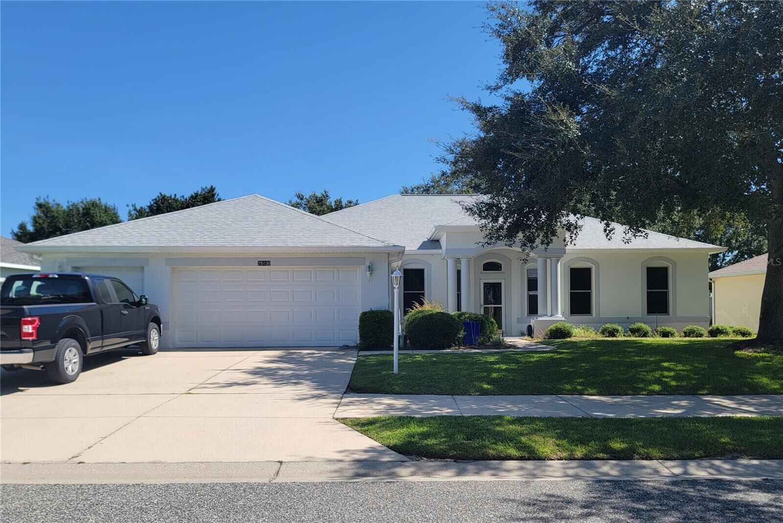 Property Photo:  25030 Laurel Valley Road  FL 34748 