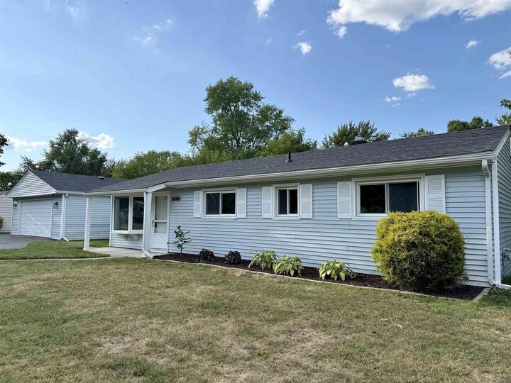 Property Photo:  4640 Independence Drive Drive  MI 48346 