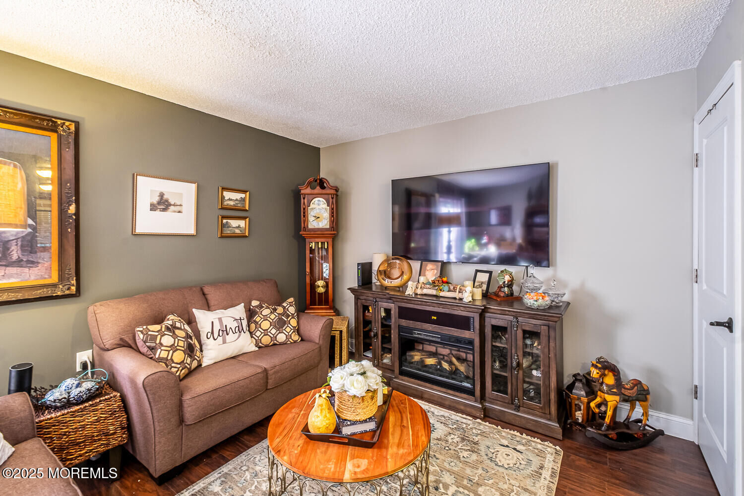 Property Photo: 401 Daffodil Drive NJ 08527