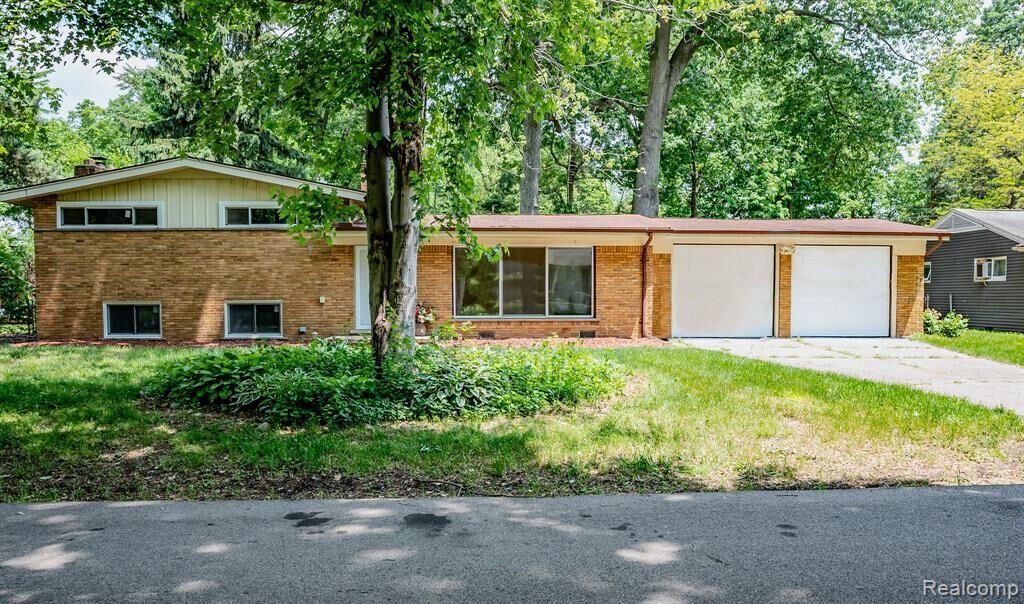 Property Photo:  46254 Custer Avenue  MI 48317 