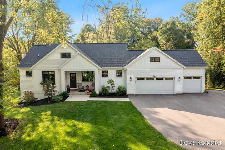 5644 Cascade Road SE  Grand Rapids MI 49546 photo