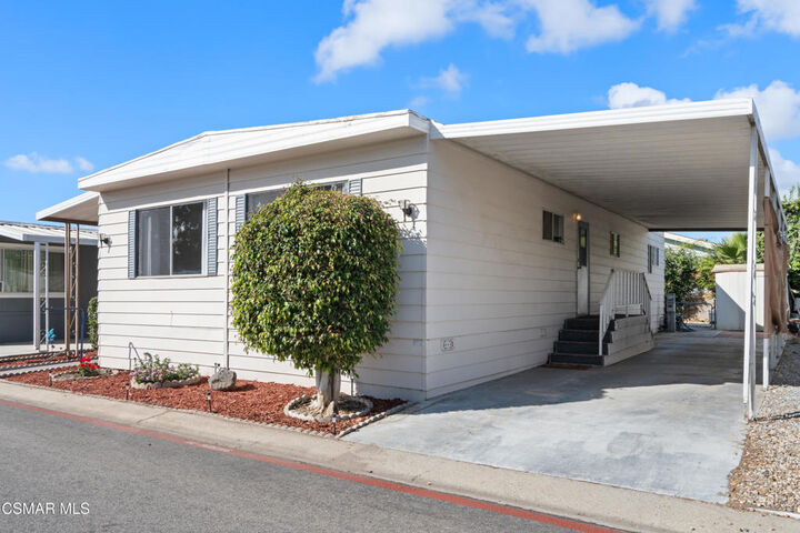 Property Photo:  142 Via Rosal  CA 93012 
