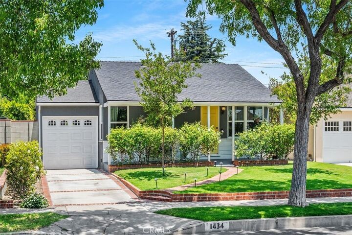 Property Photo:  1434 N Rose Street  CA 91505 