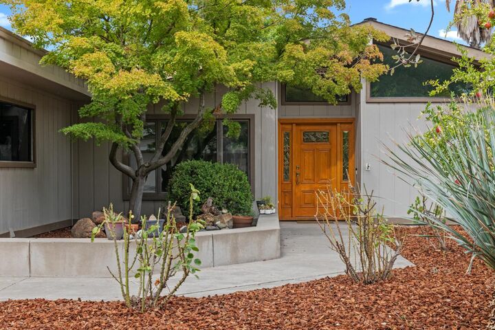 Property Photo:  5039 El Cemonte Avenue  CA 95618 