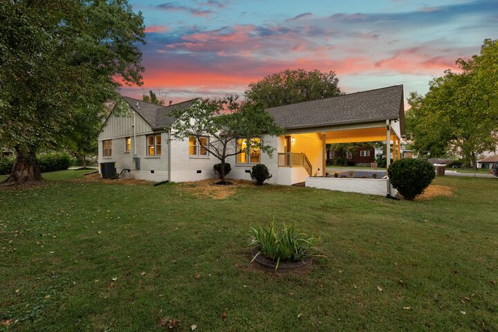 Property Photo: 2910 Simmons Ave TN 37211