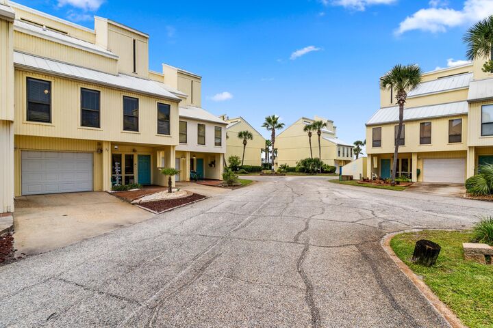 Property Photo: 8520 Gulf Boulevard # Ut-32 FL 32566