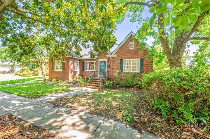 Property Photo: 308 E 55th Street GA 31405