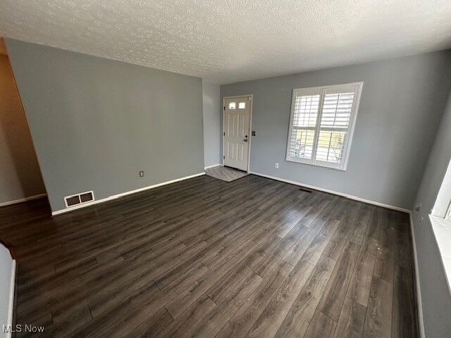 Property Photo:  122 Bayberry Lane  OH 44146