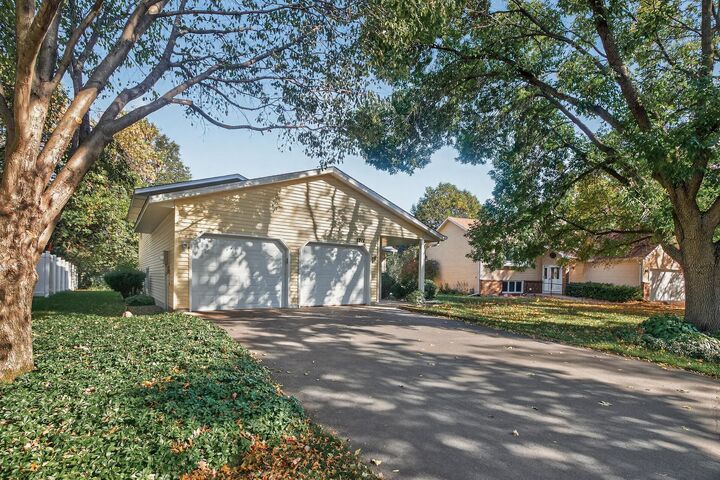 Property Photo:  1311 Fallbrook Lane  MN 55125 