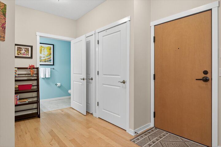 Property Photo:  1070 Grandview Court NE 101  MN 55421 