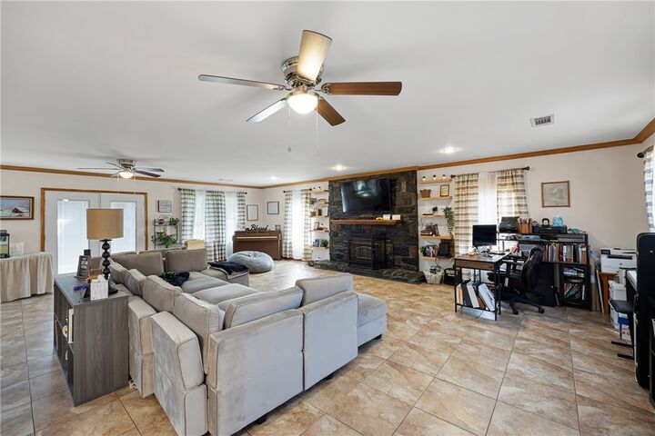 Property Photo:  806 Avenue 8 SE  AR 72823 