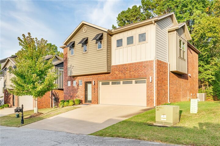 Property Photo:  1496 N Desoto Place  AR 72703 