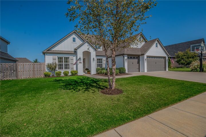 Property Photo: 1602 Timberline Avenue AR 72745