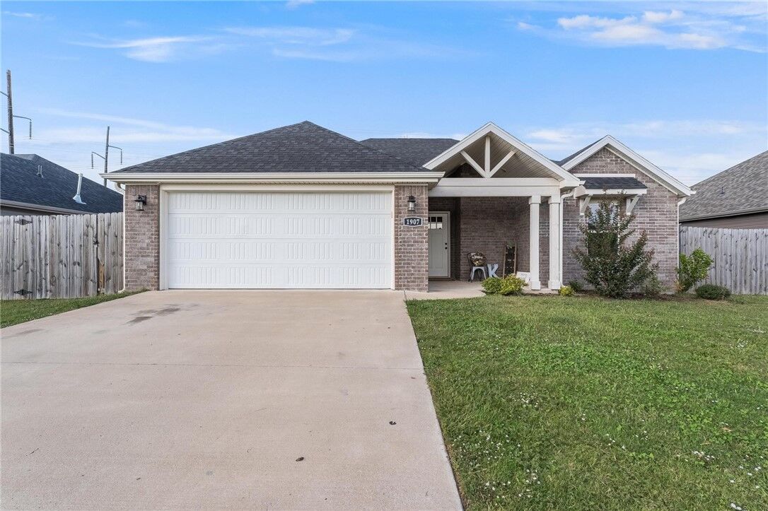Property Photo: 1907 Endura Park Drive AR 72761