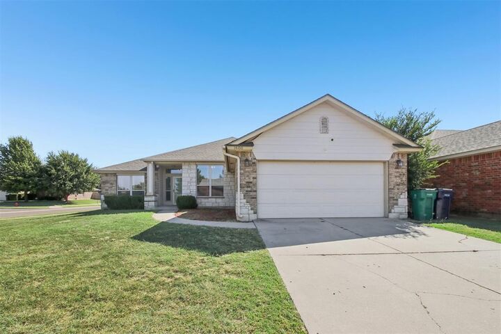 Property Photo:  14100 Wheat Place  OK 73170 