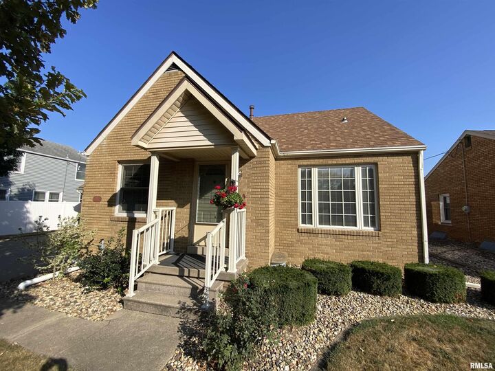 Property Photo:  1213 W Northcrest Avenue  IL 61614 