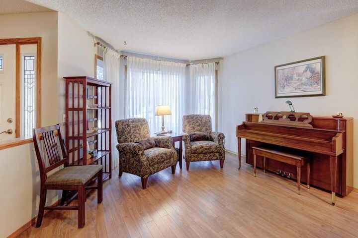 Property Photo:  2423 Morris Crescent SE  AB T4A 2B8 