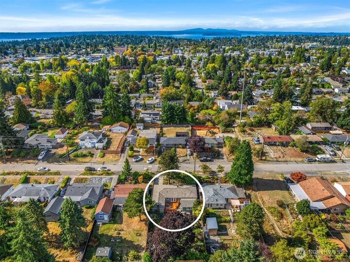 Property Photo:  9408  9th Avenue SW  WA 98106 