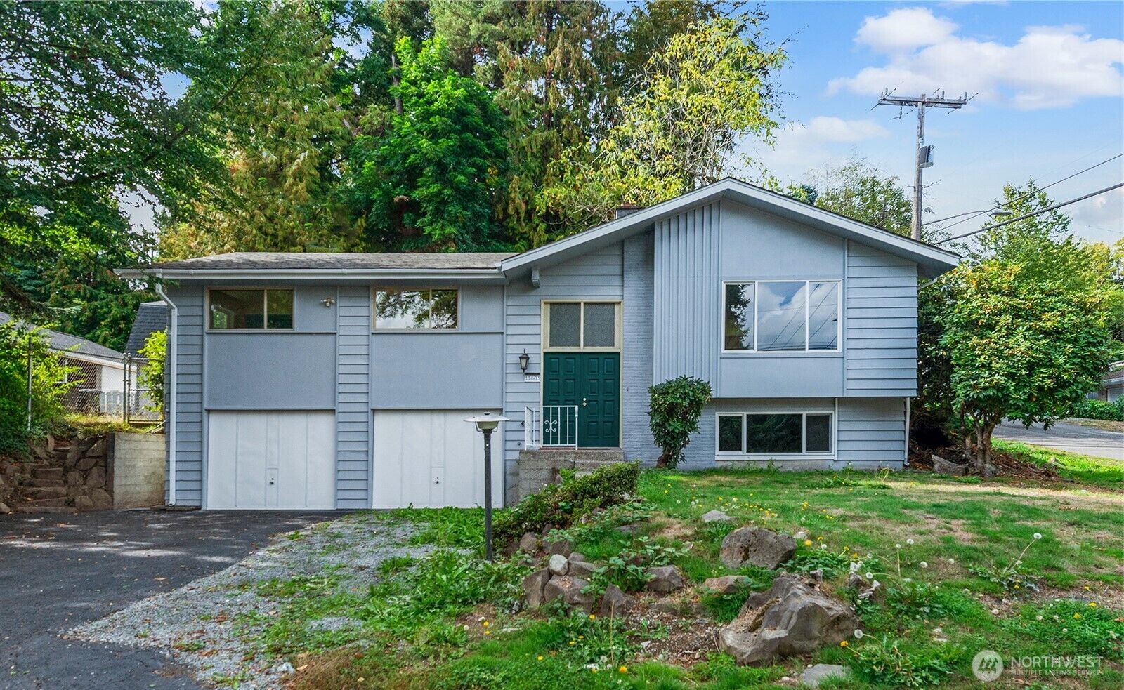 Property Photo:  11603  8th Avenue S  WA 98168 