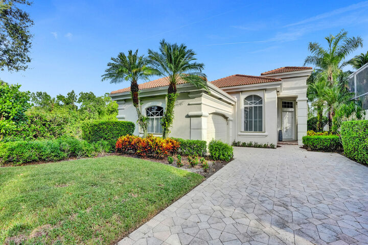 Property Photo:  251 Isle Way  FL 33418 