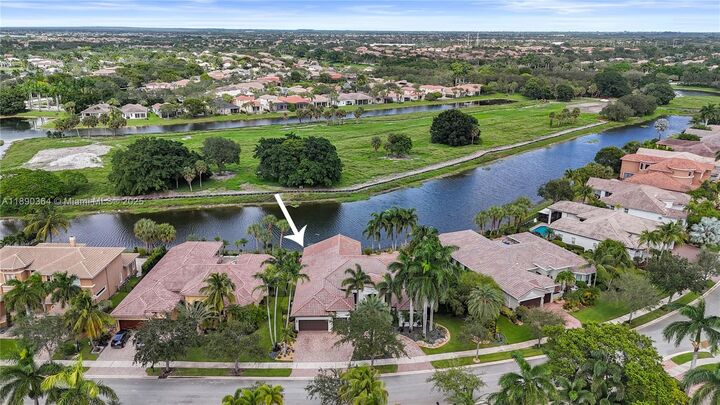 Property Photo: 11807 NW 69th Pl FL 33076