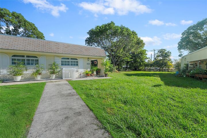 11225 SW 169th St V4744  Miami FL 33157 photo