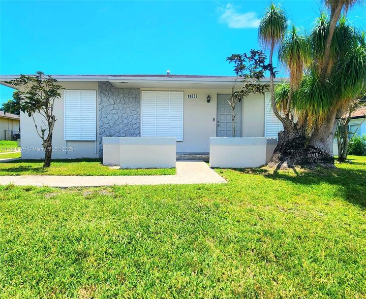 18637 SW 100th Ave 18637  Cutler Bay FL 33157 photo