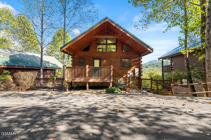 Property Photo: 1781 Mountain Shadows Way TN 37738