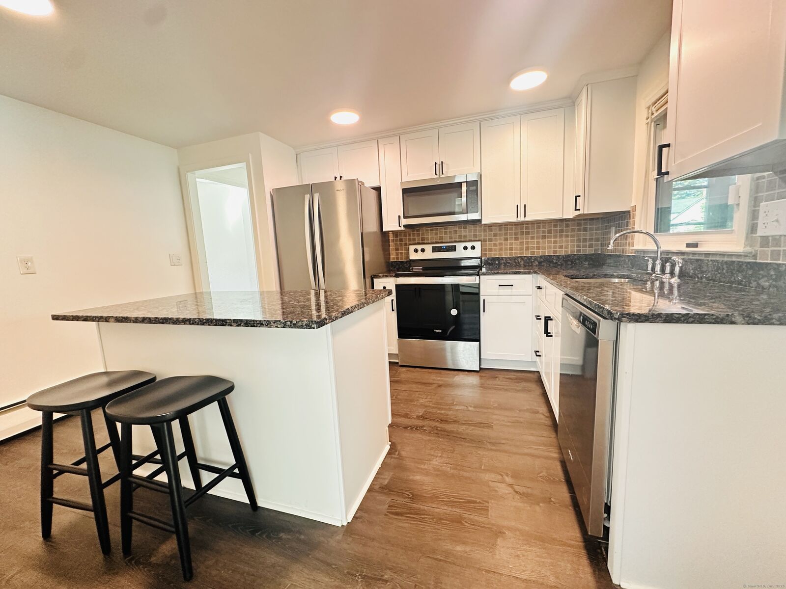 Property Photo: 266 Linwood Street CT 06052