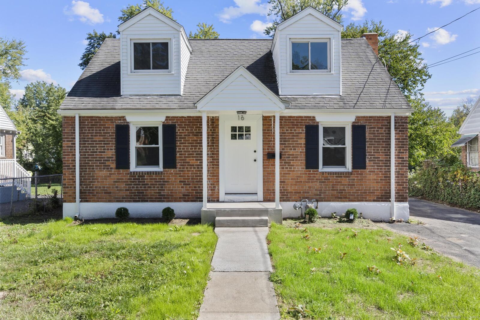 Property Photo: 16 Cambridge Street CT 06120