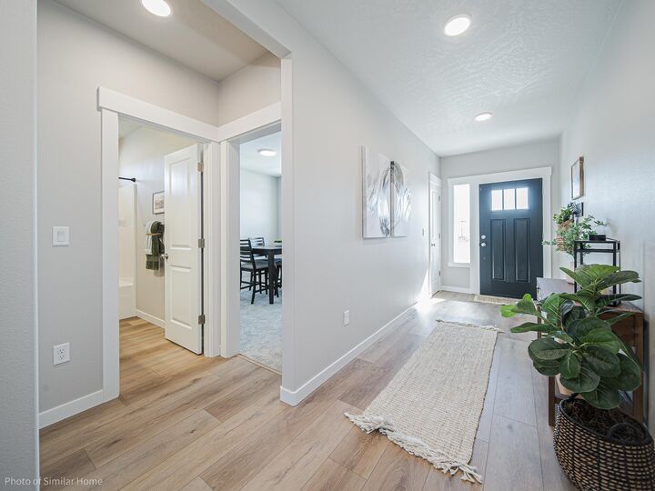 Property Photo:  5360 N Sun Beam Ln 14/1 Hudson  WA 99217 