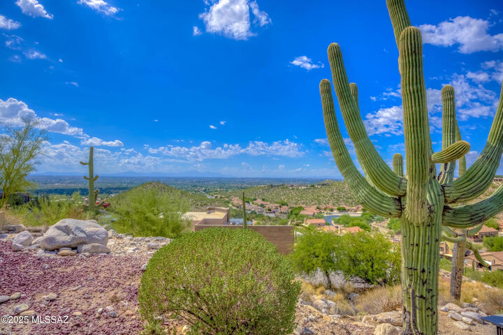 Property Photo:  4545 N Quartz Hill Place  AZ 85750 