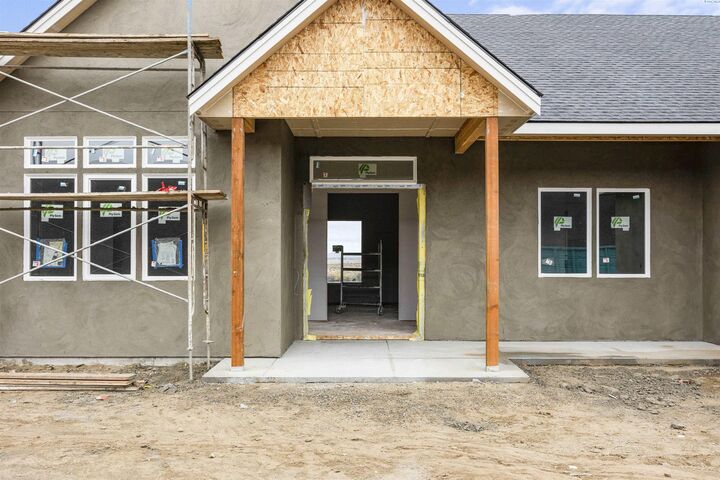 Property Photo: 161 Riviera Drive WA 99301