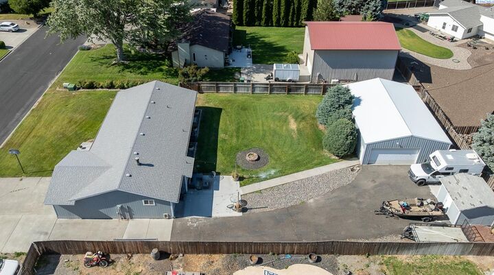 Property Photo:  4805 S Jean St  WA 99337 