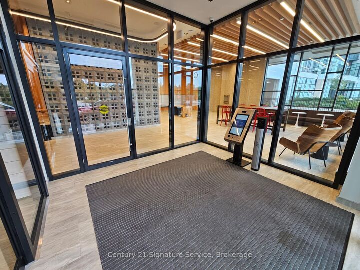 Property Photo: 2485 Eglinton Avenue W 504 ON L5M 2T1