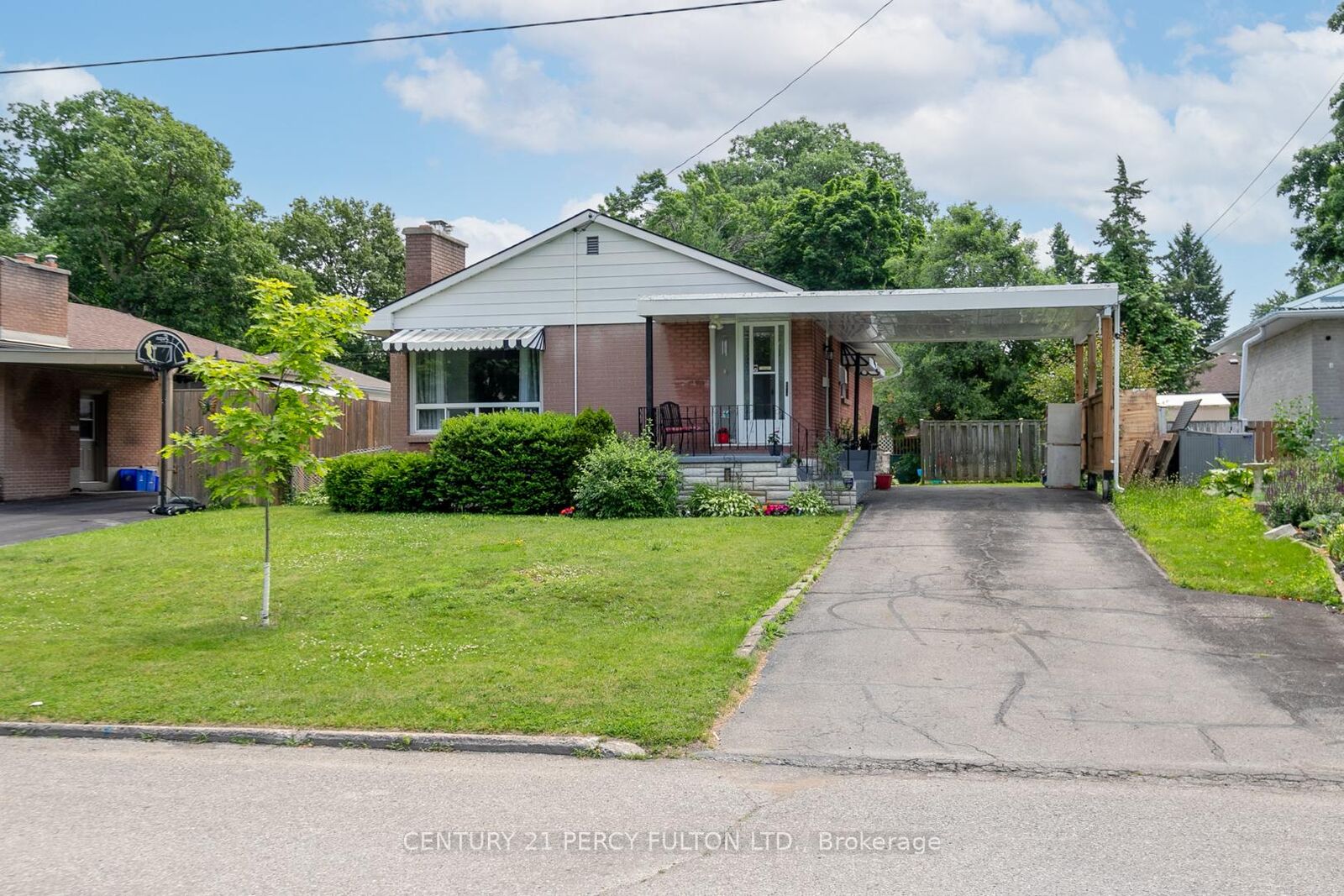 Property Photo:  12 Northwood Crescent Bsmt  ON K8N 1X5 