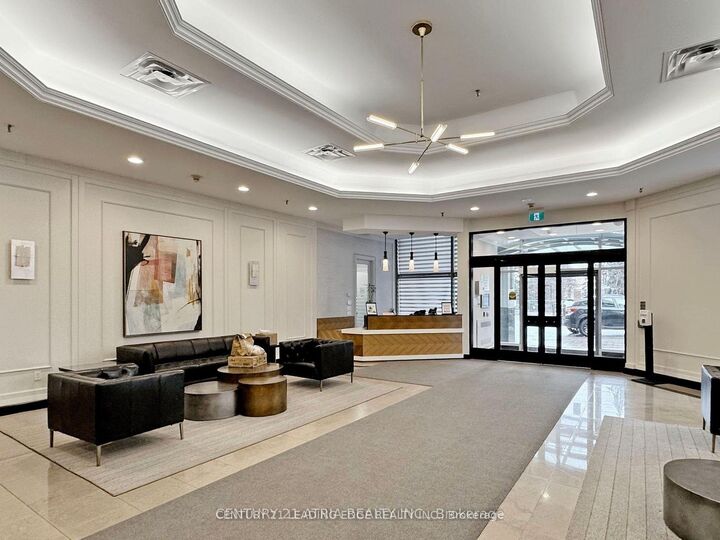 Property Photo:  8 Hillcrest Avenue 703  ON M2N 6Y6 