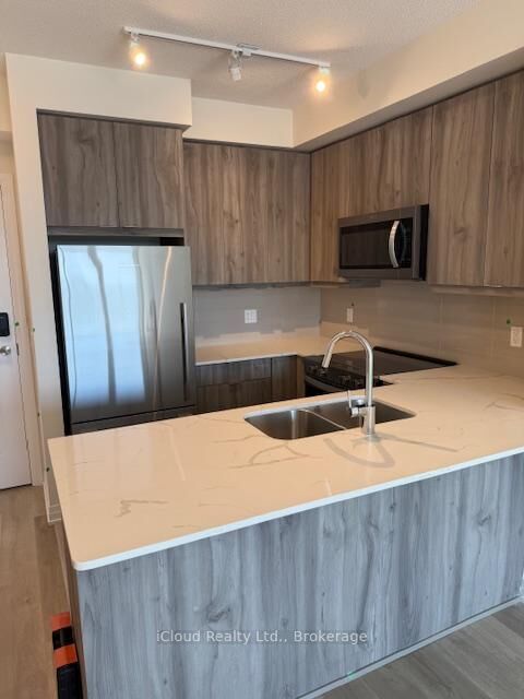 Property Photo: 15 Watergarden Drive 1503 ON L5R 1B2