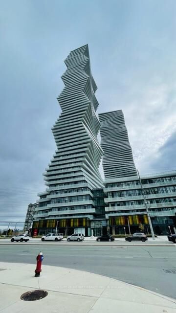 Property Photo:  3900 Confederation Parkway 5007  ON L5B 0M3 