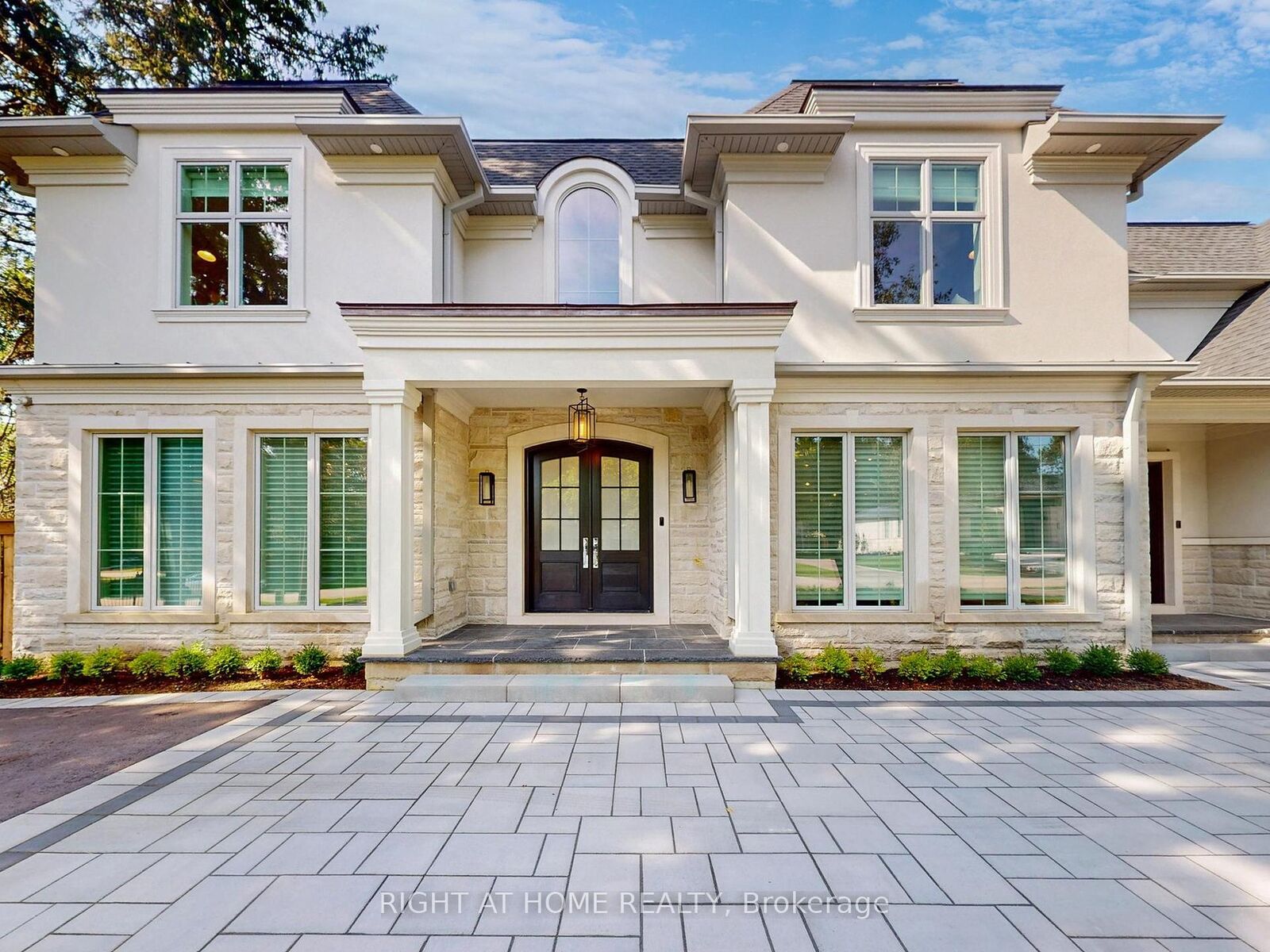 Property Photo:  172 Burgundy Drive  ON L6J 4G1 