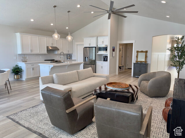 Property Photo: 1778 S Buckley Ln E UT 84606