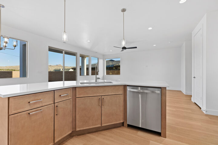 Property Photo:  486 N 1400 W  UT 84737 