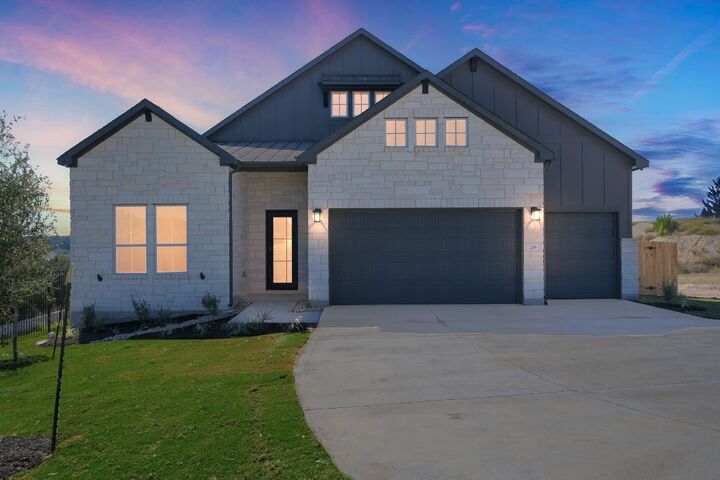 Property Photo: 216 Moria Court TX 78628