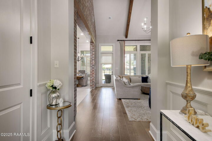 Property Photo: 224 Ardenwood Drive LA 70508