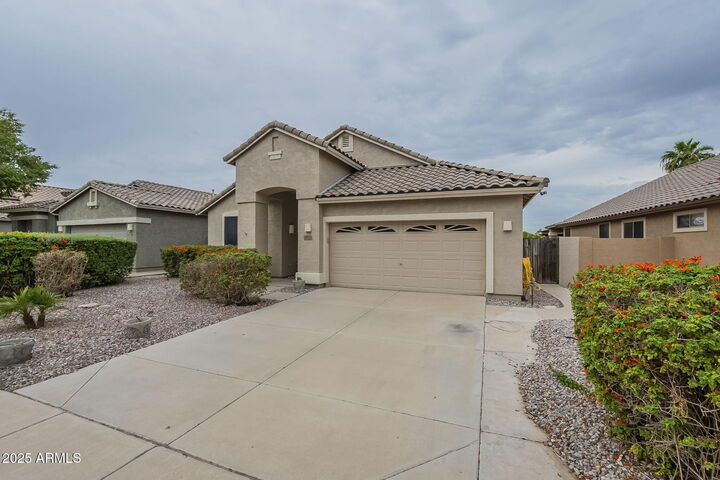 Property Photo:  29922 N Little Leaf Drive  AZ 85143 