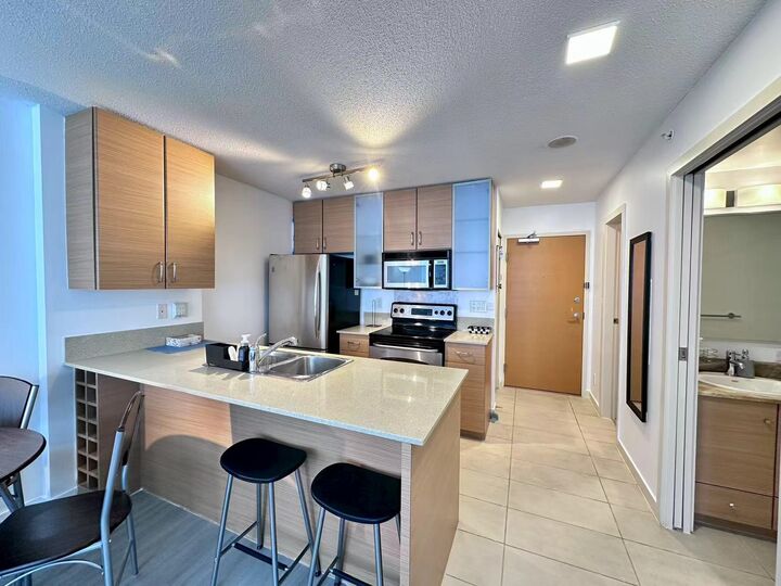 Property Photo: 977 Mainland Street 2404 BC V6B 1T2